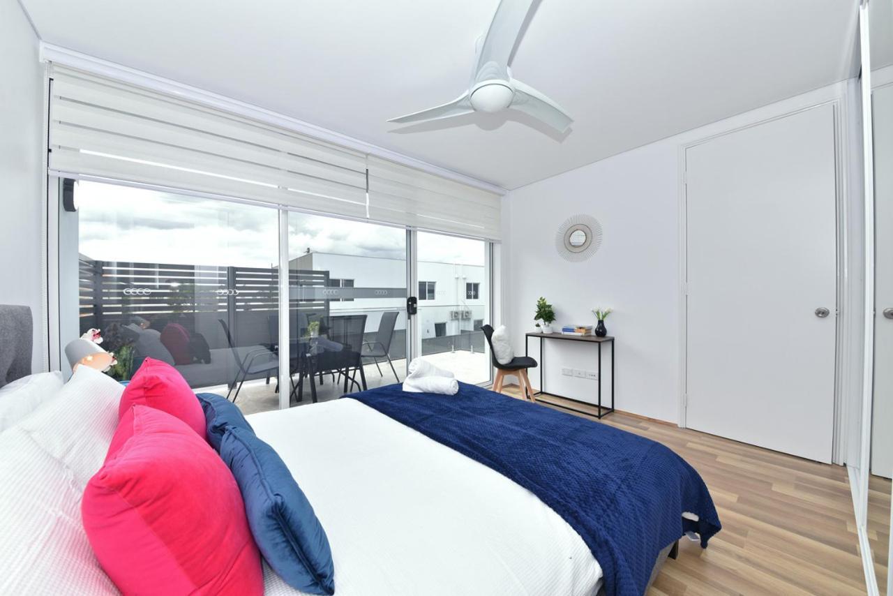 2X2 Modern Apartment Near Airport And City Perth Exterior photo